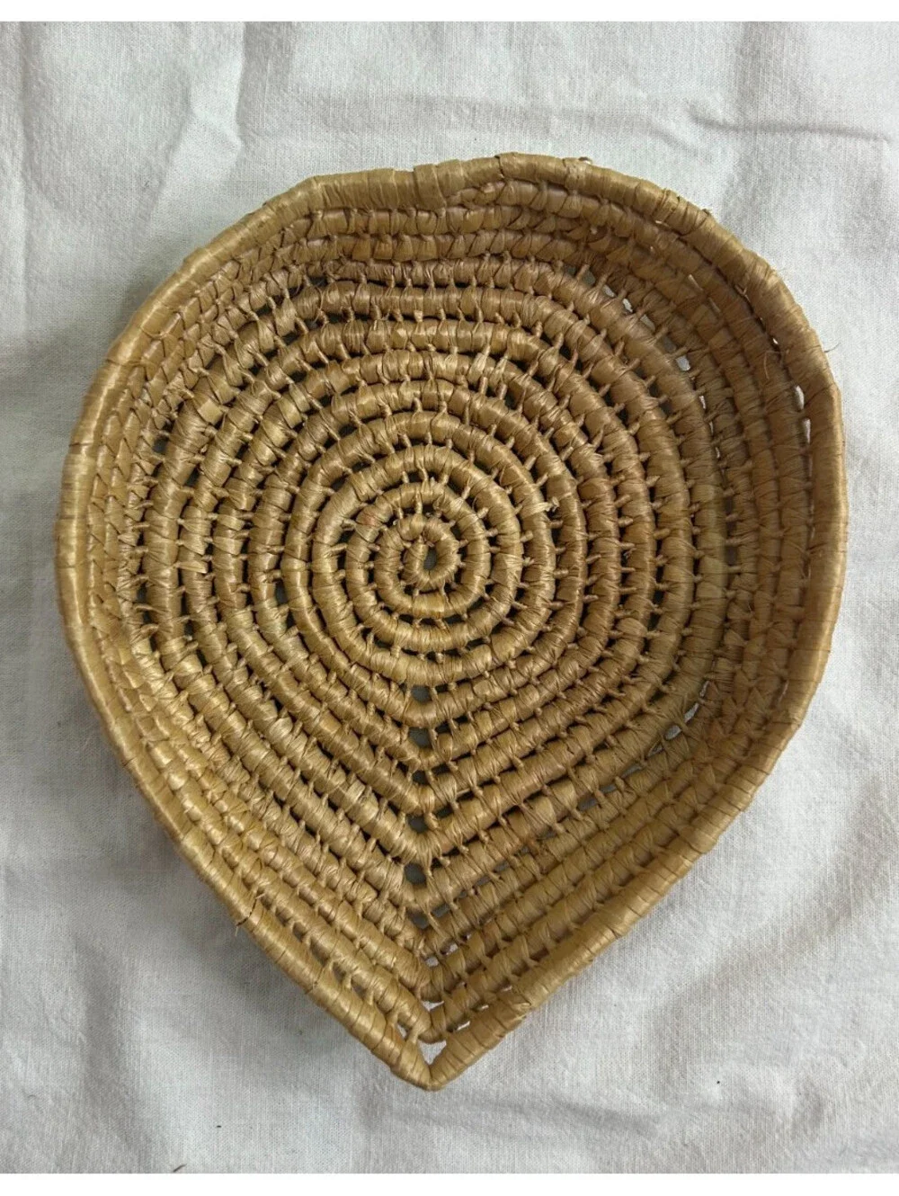 Basket Leaf Design Banded Vintage Hand Woven Cream Tan